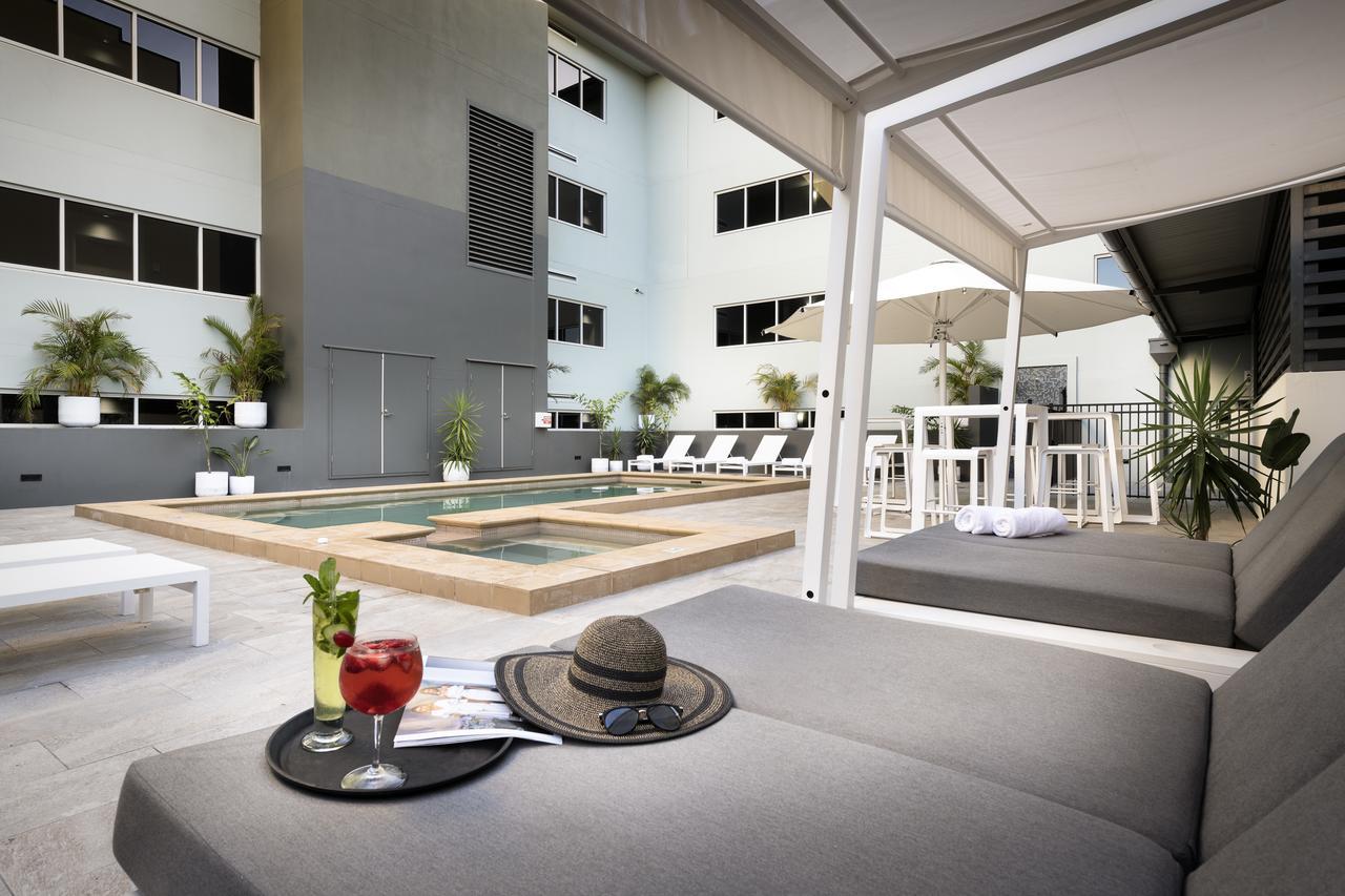 Grand Hotel And Apartments タウンズビル エクステリア 写真